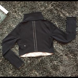 Lululemon cropped jacket